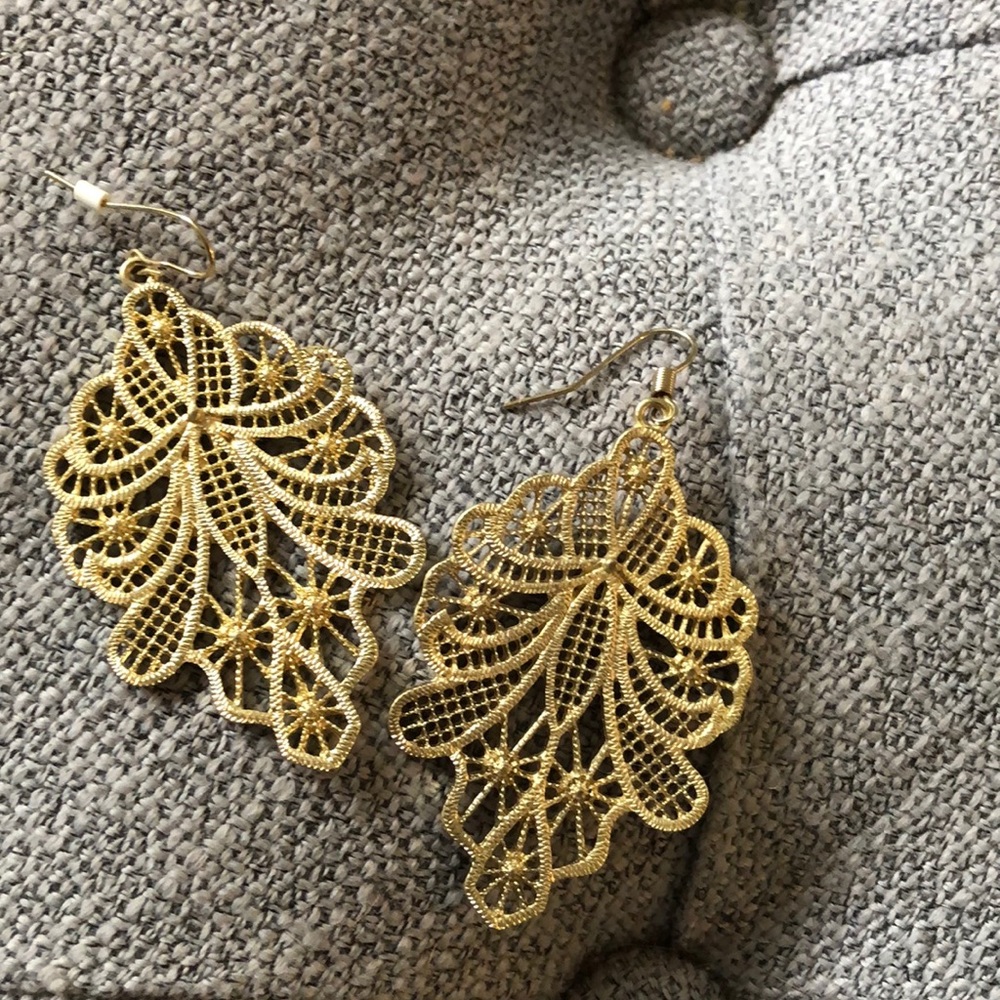 Gold earrings